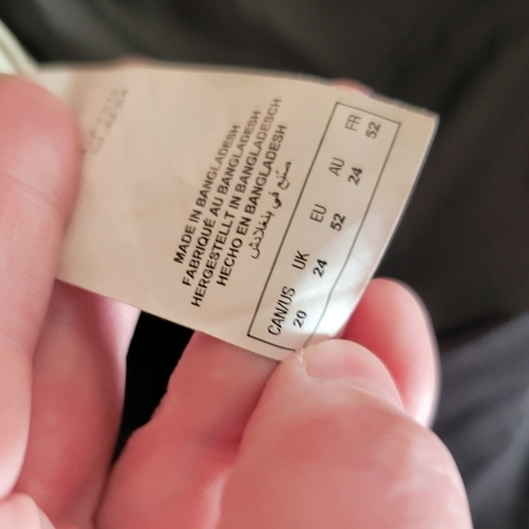 Penningtons Plus Black Capris Pants Size 20 #827 - Picture 7 of 13